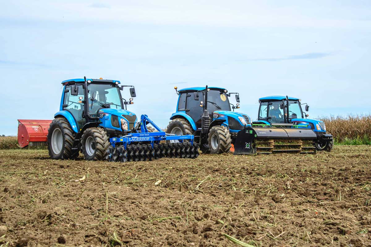 LS traktorji z raznimi delovnimi stroji znamke Hofman, InterTech